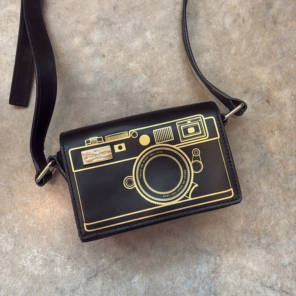 Kate Spade New York Lemon Street Gwen Camera Mini Crossbody – Black/Gold, Rare